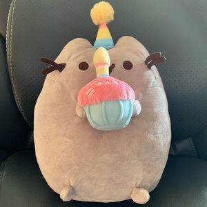 Birthday Pusheen Plush